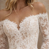 Robe de mariage civil chic à dentelle