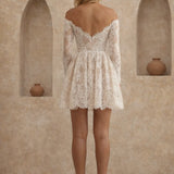 Robe de mariage civil chic à dentelle
